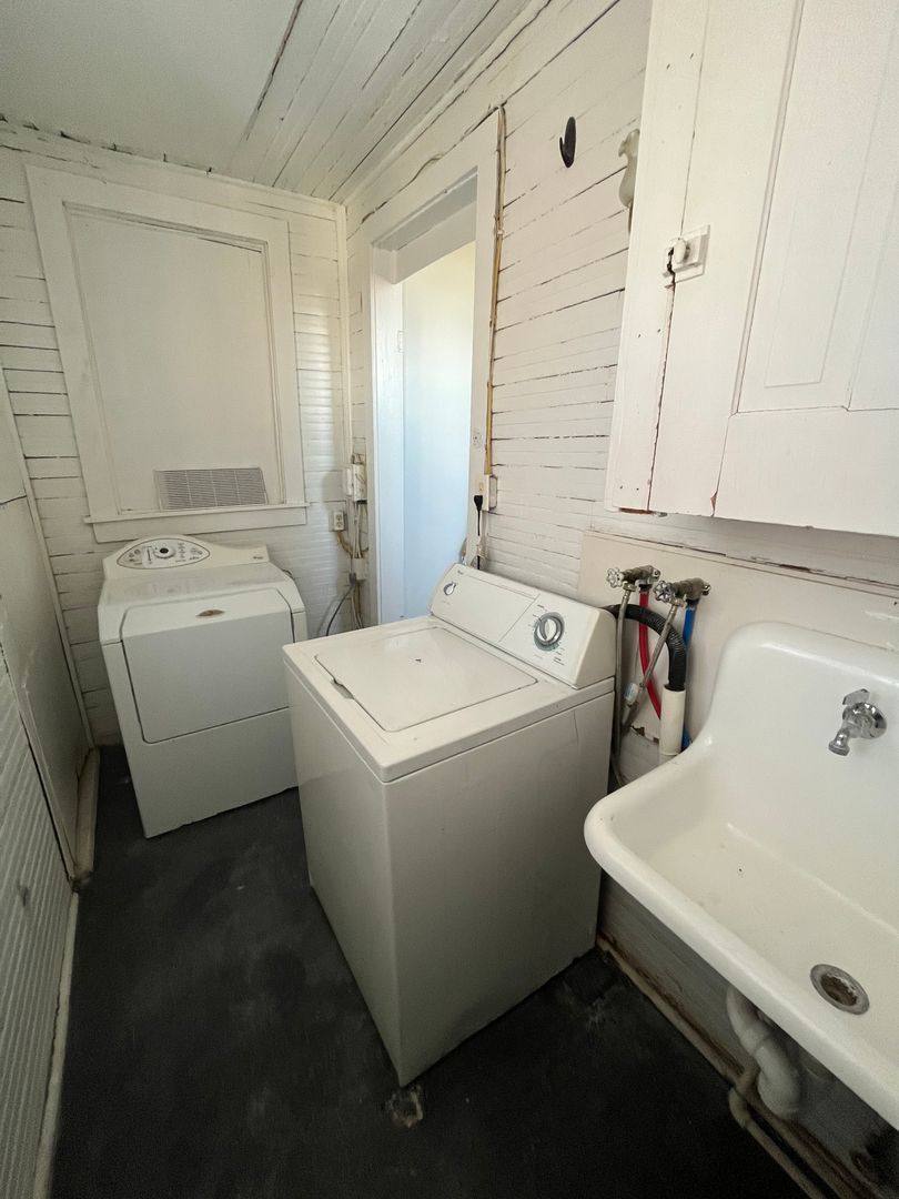 Apartment for rent at 216-218 Tinkler, Lafayette, IN 47901