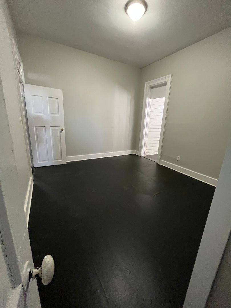 Apartment for rent at 216-218 Tinkler, Lafayette, IN 47901