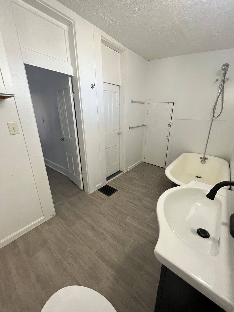 Apartment for rent at 216-218 Tinkler, Lafayette, IN 47901