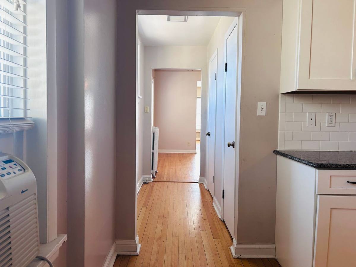 Apartment for rent at 201 W, 17th St, Dubuque, IA 52001