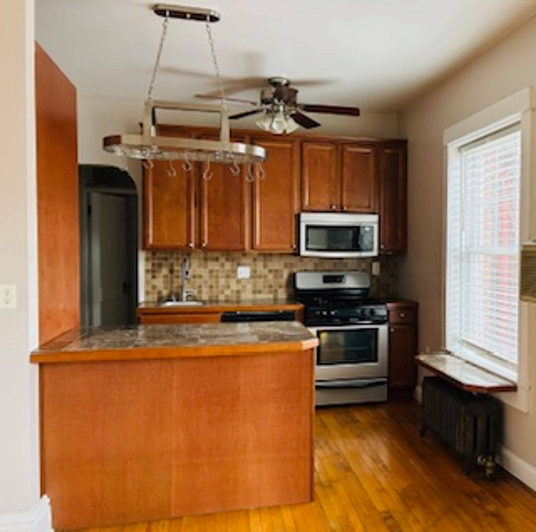 Apartment for rent at Coventry Court, 201 W 17th St, Dubuque, IA 52001