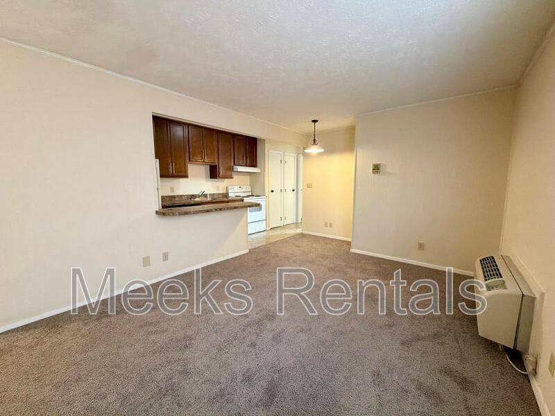 Apartment for rent at 1663 6th Ave, Huntington, WV 25703