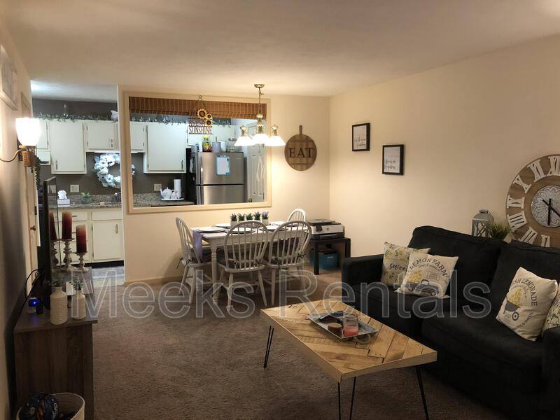 Apartment for rent at 1615 6th Ave, Huntington, WV 25703