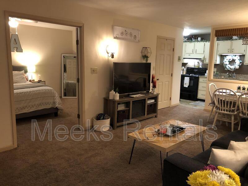 Apartment for rent at 1615 6th Ave, Huntington, WV 25703