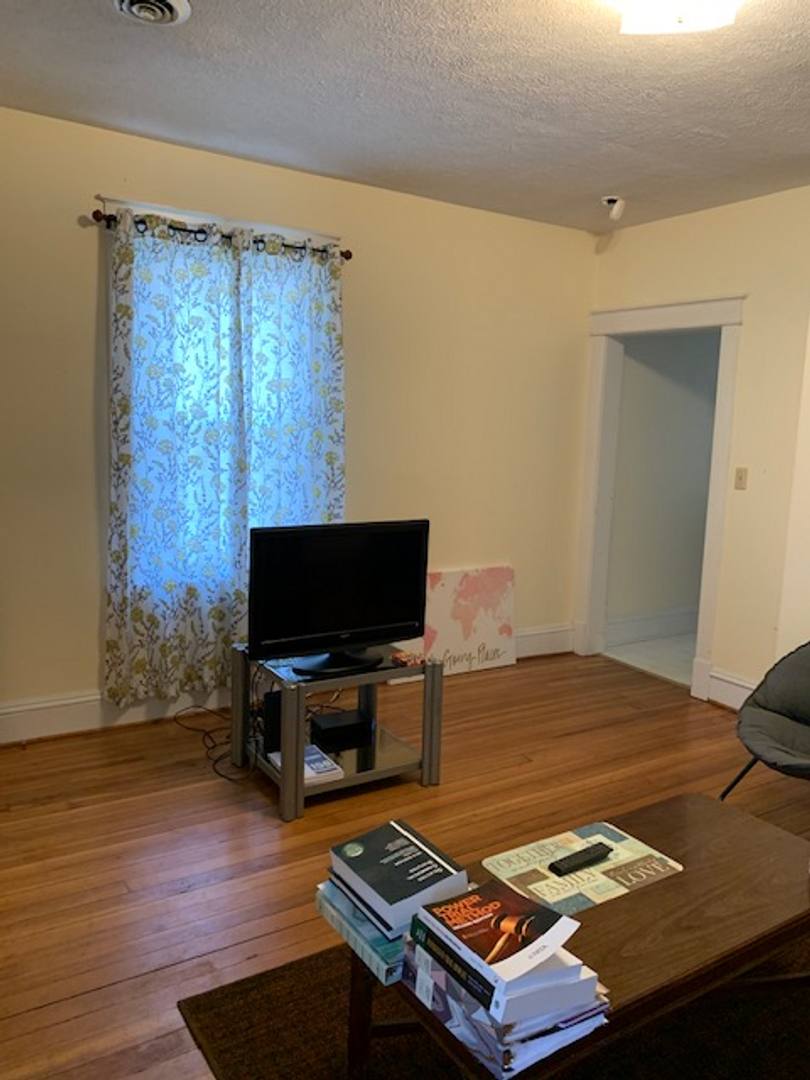 Apartment for rent at 215 N Lewis St, Lexington, VA 24450
