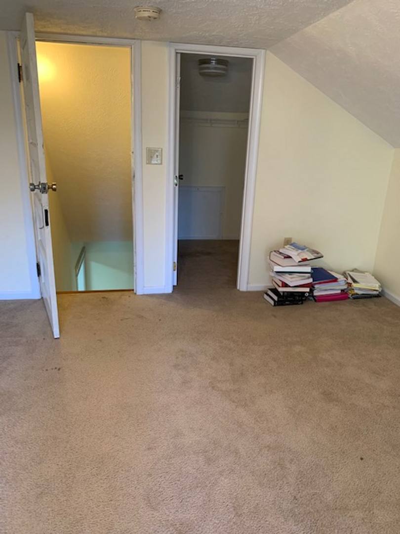 Apartment for rent at 215 N Lewis St, Lexington, VA 24450