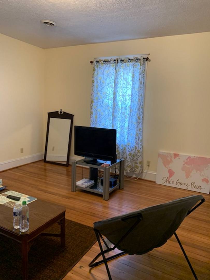 Apartment for rent at 215 N Lewis St, Lexington, VA 24450