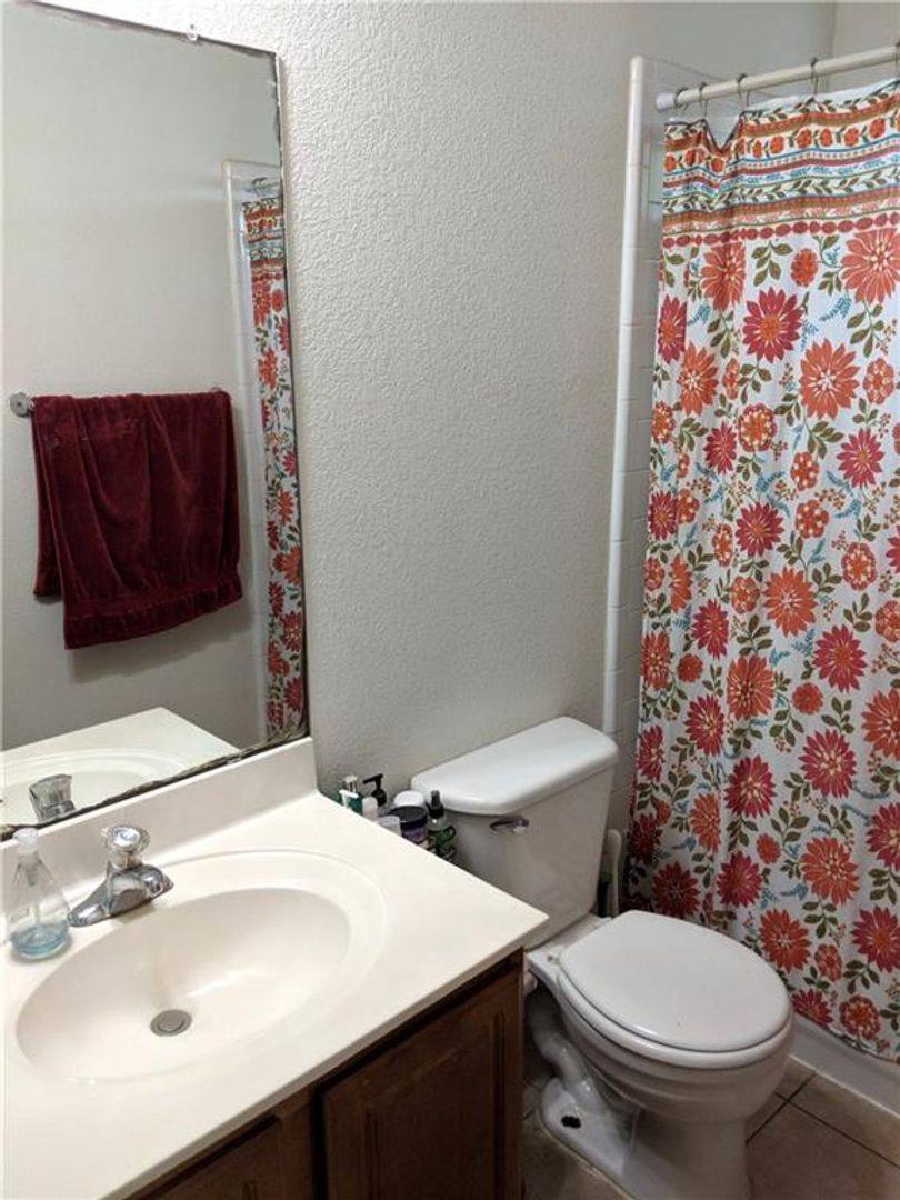 Townhouse for rent at 5501 Duval St #B, Austin, TX 78751