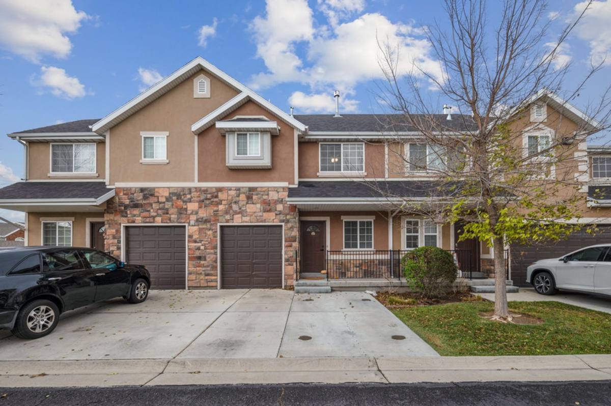 Townhouse for rent at 13571 S Florenza Way, Draper, UT 84020