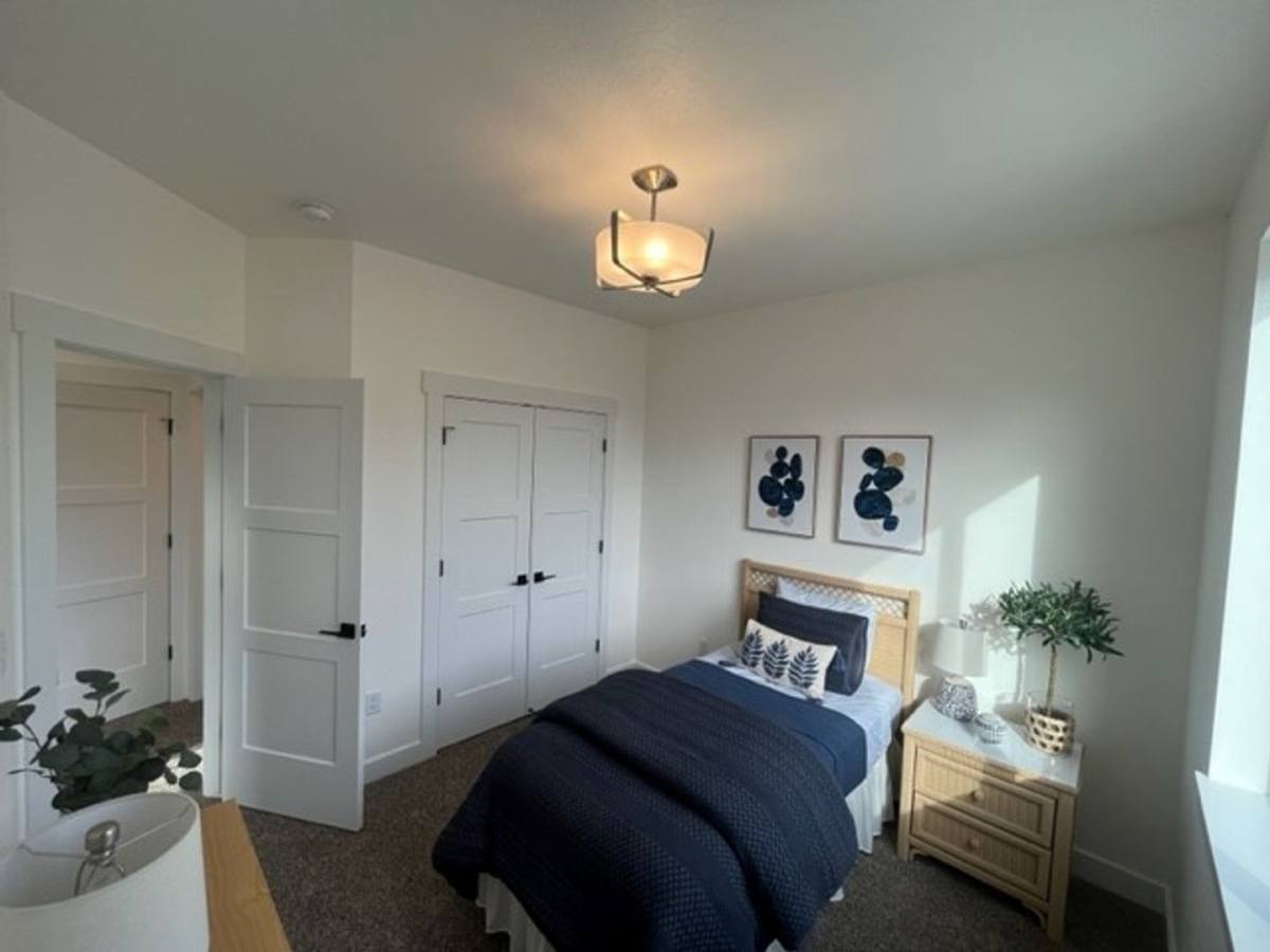 Townhouse for rent at 221 Fairgrounds Rd Hamilton, Mount, Hamilton, MT 59840