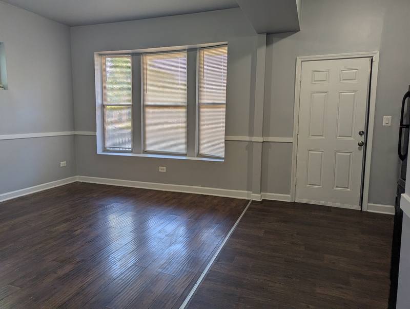 Apartment for rent at 6401 S Saint Lawrence Ave #1, Chicago, IL 60637