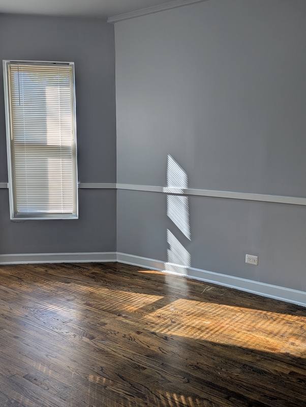 Apartment for rent at 6401 S Saint Lawrence Ave #1, Chicago, IL 60637