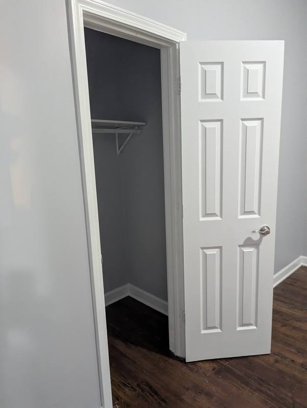 Apartment for rent at 6401 S Saint Lawrence Ave #1, Chicago, IL 60637