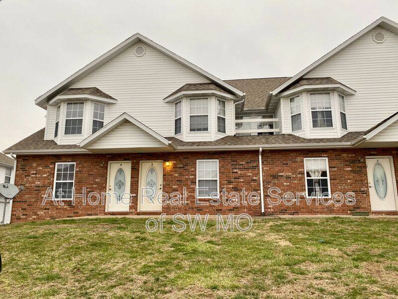 Townhouse for rent at 1503 W Frosty #1, Ozark, MO 65721