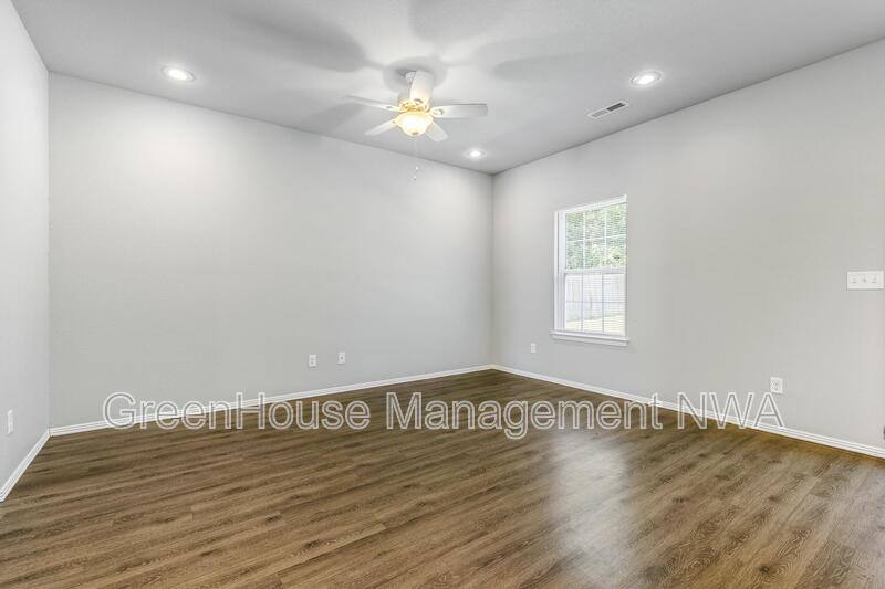 Apartment for rent at 820 Baker St NW, Gravette, AR 72736