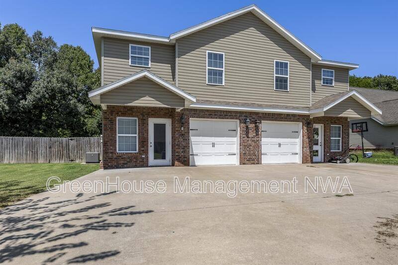 Apartment for rent at 820 Baker St NW, Gravette, AR 72736