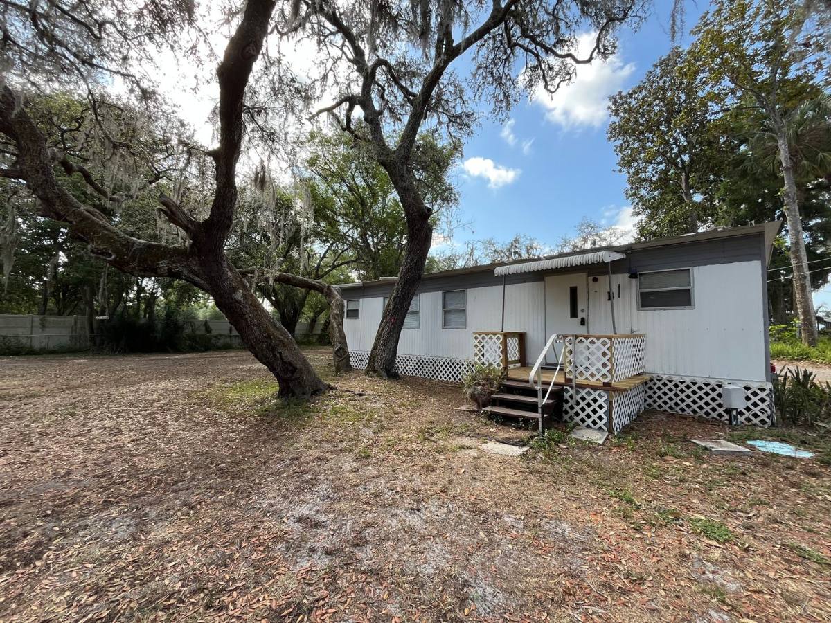 House for rent at 12617 Palm Lake View, Thonotosassa, FL 33592