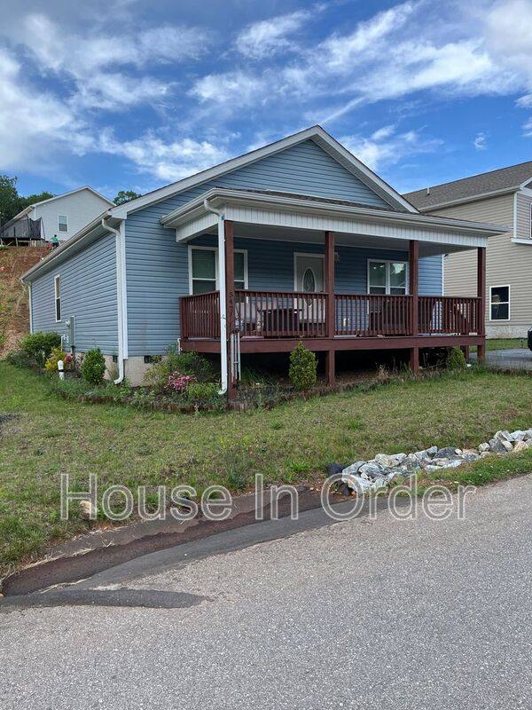 House for rent at 542 Quinn Hill Lane, Mars Hill, NC 28754