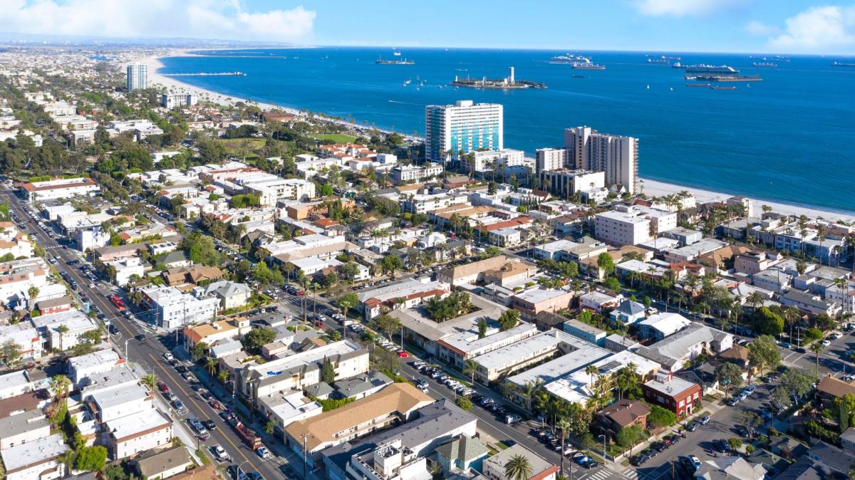 Apartment for rent at 1532 E 2nd St, Long Beach, CA 90802