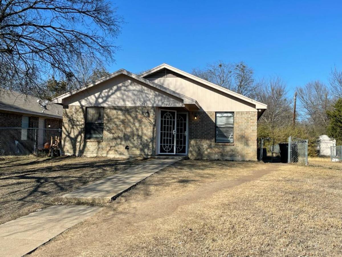 Apartment for rent at 5021 - 23 Vinson St, Fort Worth, TX 76103