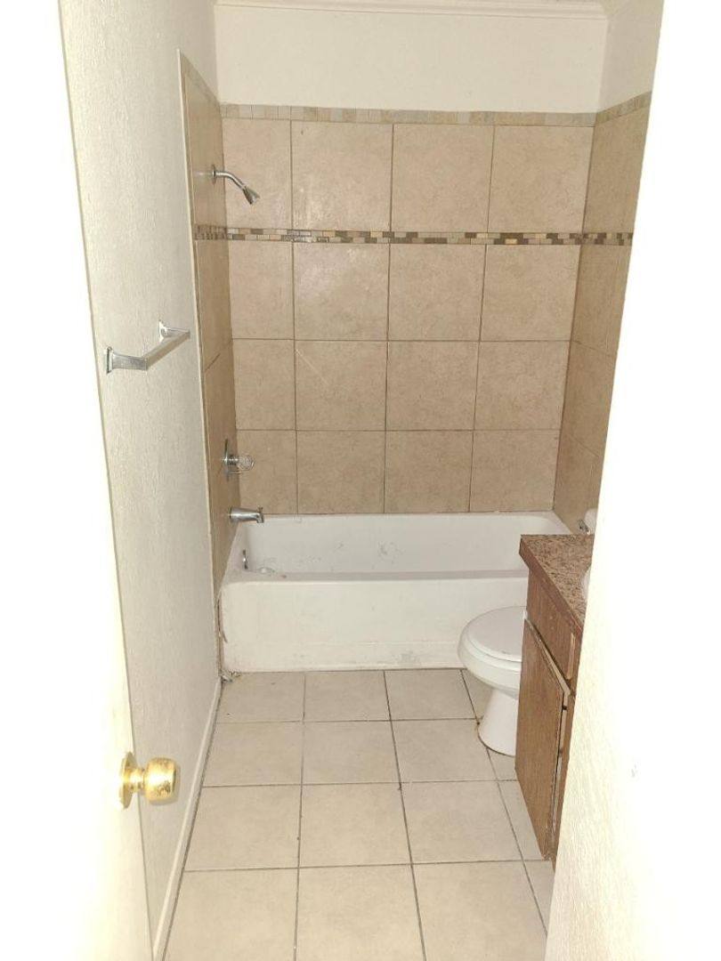 Apartment for rent at 5021 - 23 Vinson St, Fort Worth, TX 76103