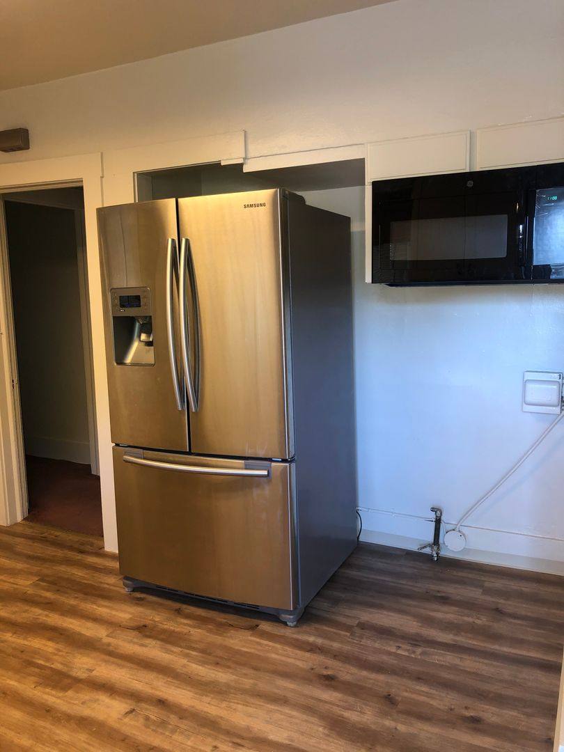House for rent at 1193 E Ave, Turlock, CA 95380