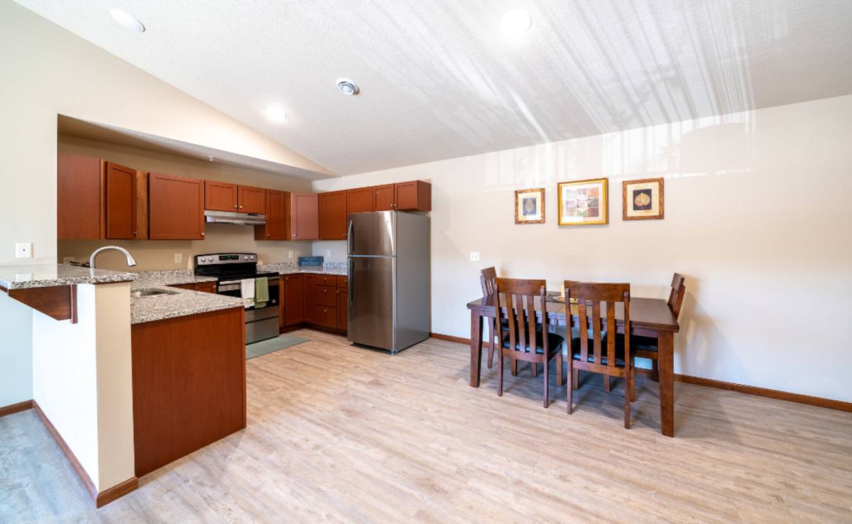 Townhouse for rent at 705 Century Ave SW, Hutchinson, MN 55350