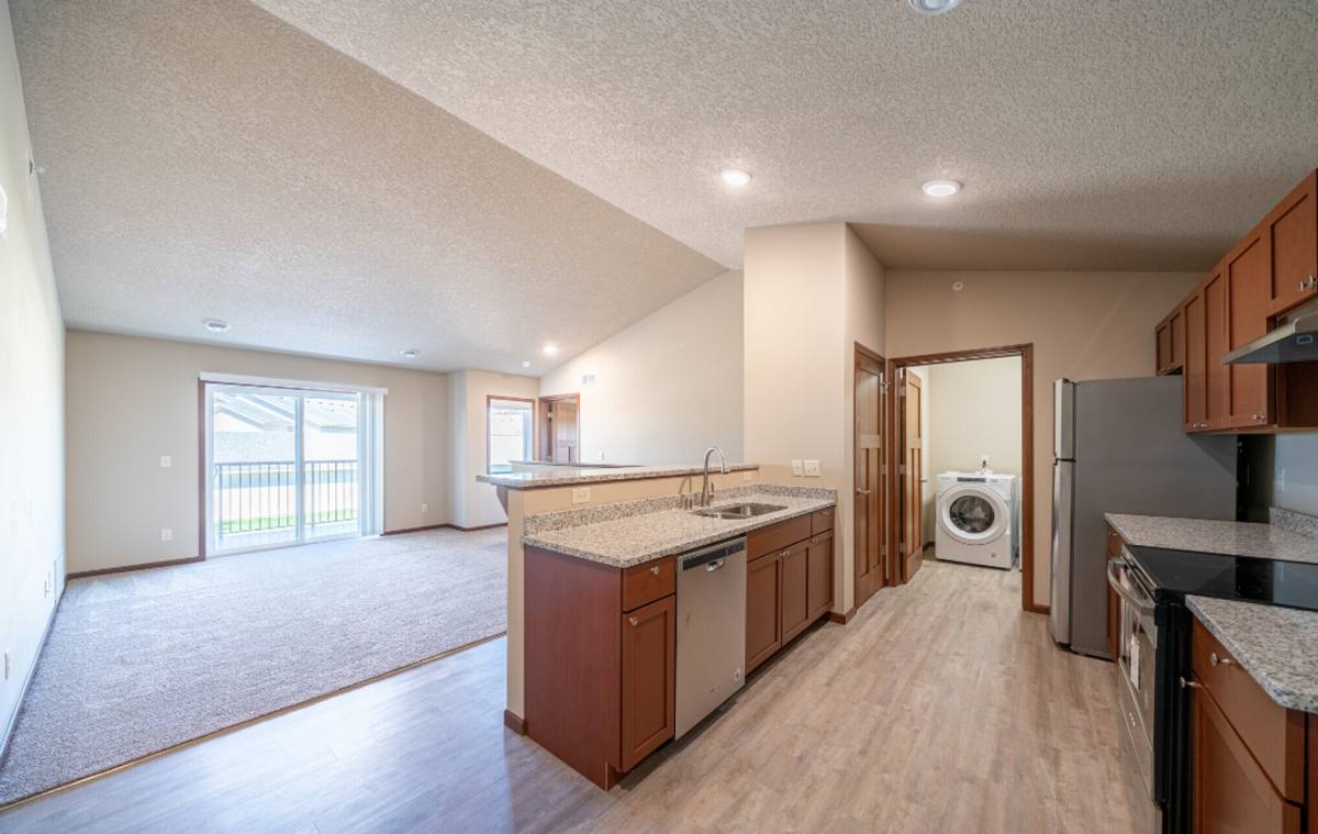 Townhouse for rent at 705 Century Ave SW, Hutchinson, MN 55350