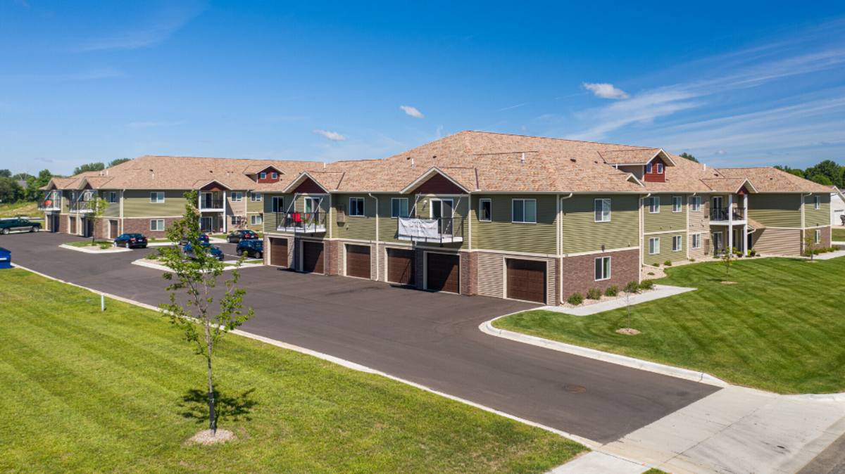 Townhouse for rent at 705 Century Ave SW, Hutchinson, MN 55350