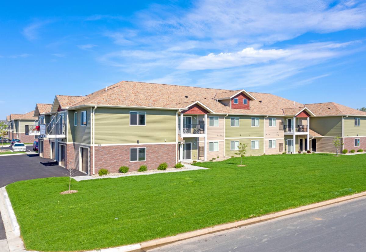 Townhouse for rent at 705 Century Ave SW, Hutchinson, MN 55350