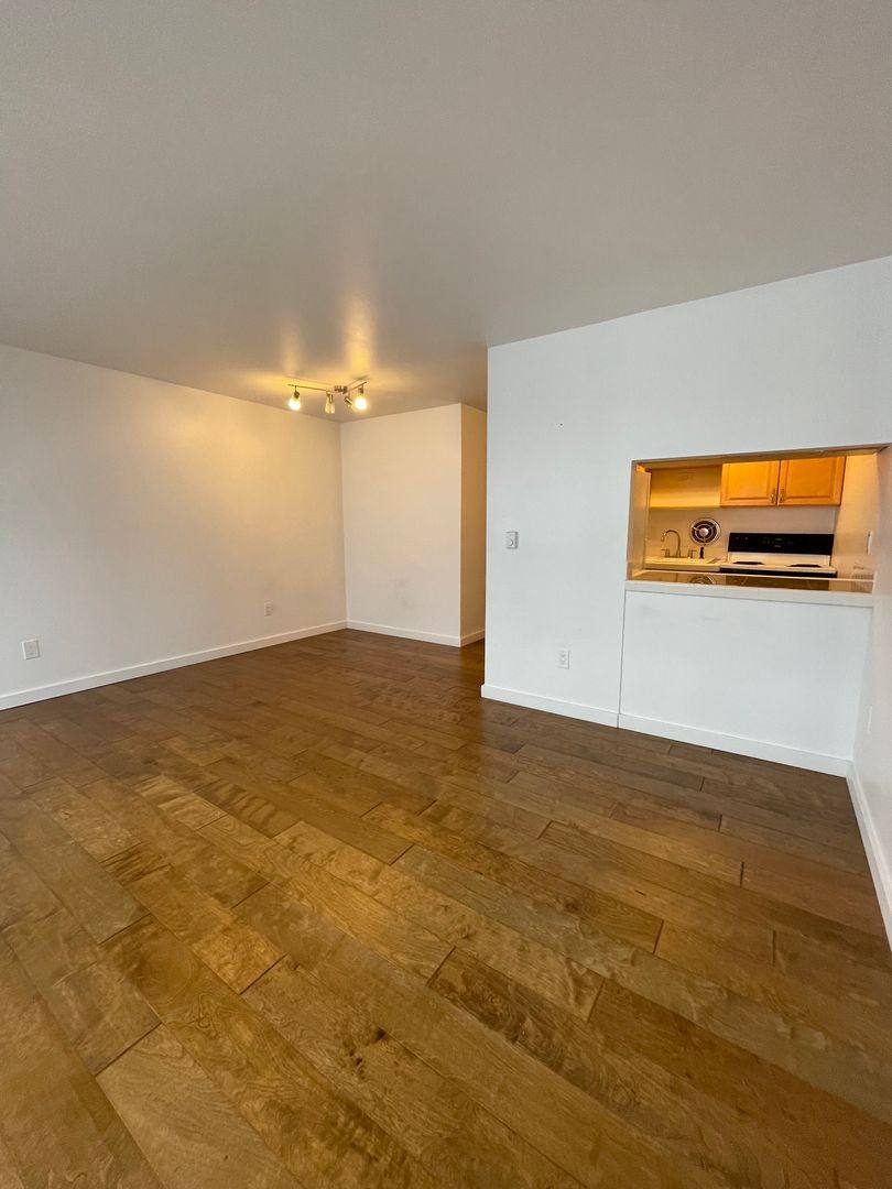 Apartment for rent at 412 Bellevue Ave E, Seattle, WA 98102
