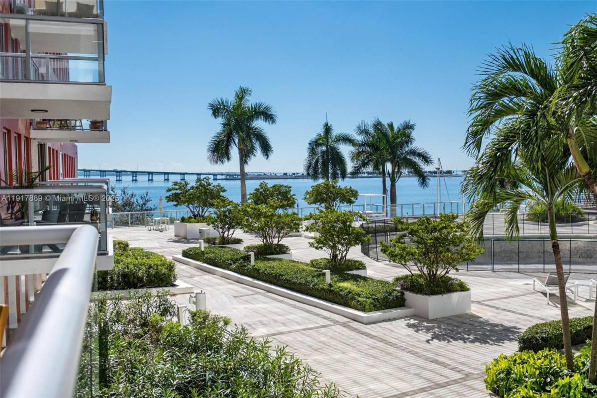 Apartment for rent at 1541 Brickell Ave #1541C406, Miami, FL 33129