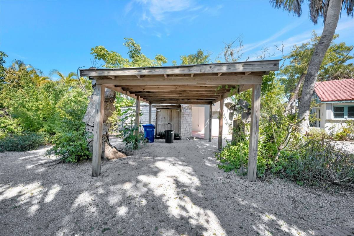 House for rent at 4237 Higel Ave, Sarasota, FL 34242