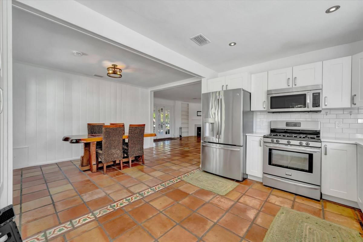 House for rent at 4237 Higel Ave, Sarasota, FL 34242