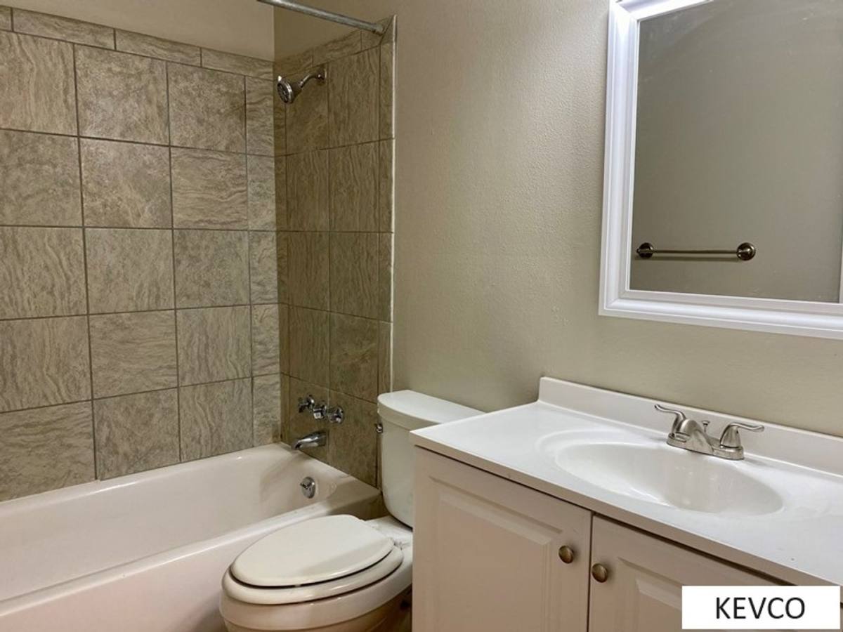 Apartment for rent at 1728 Azalea Dr, Fort Collins, CO 80526