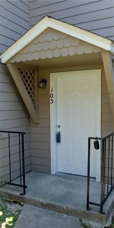 Apartment for rent at 5616 Emerald Forest Dr #103, Austin, TX 78745
