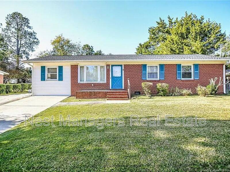 House for rent at 854 Stoneykirk Dr, Fayetteville, NC 28314