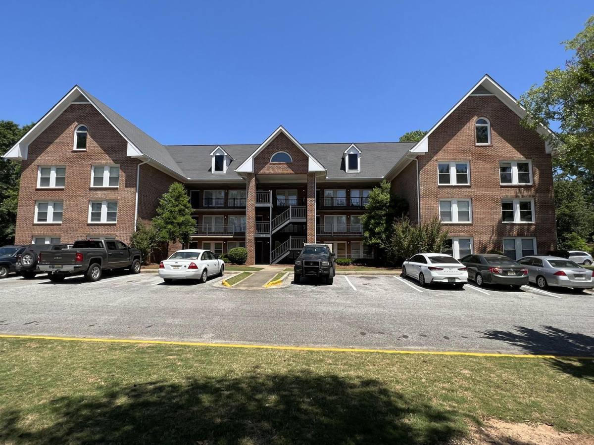 Apartment for rent at 429 Harper Ave, Auburn, AL 36830
