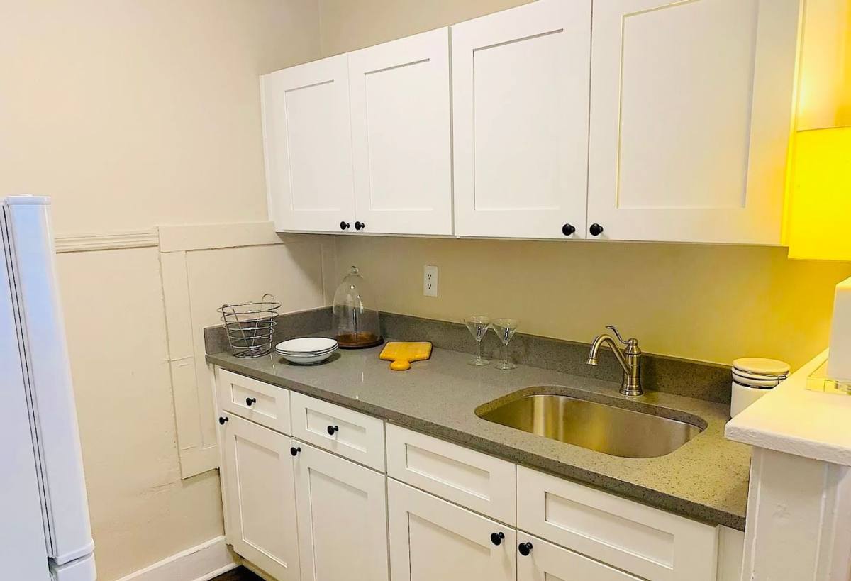 Apartment for rent at 522-530 Gladstone Blvd, Kansas City, MO 64124