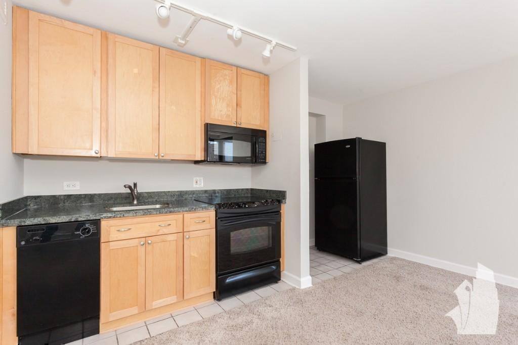 Apartment for rent at 445 W Wellington #7D, Chicago, IL 60657