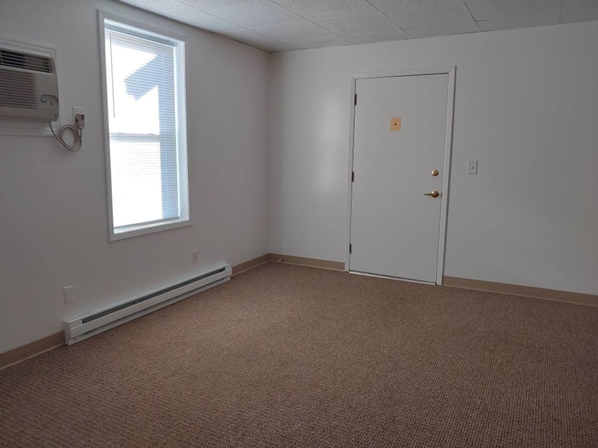 Apartment for rent at 2202 Broadway, Granger, IA 50109