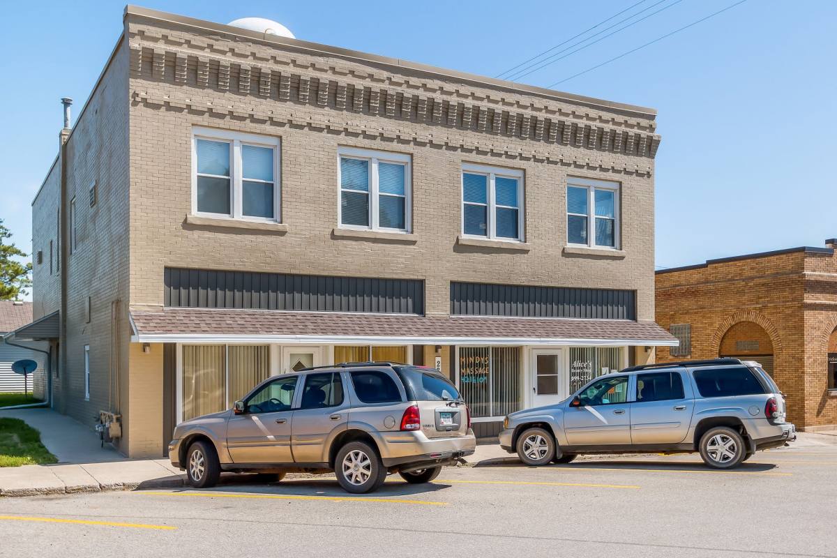 Apartment for rent at 2202 Broadway, Granger, IA 50109