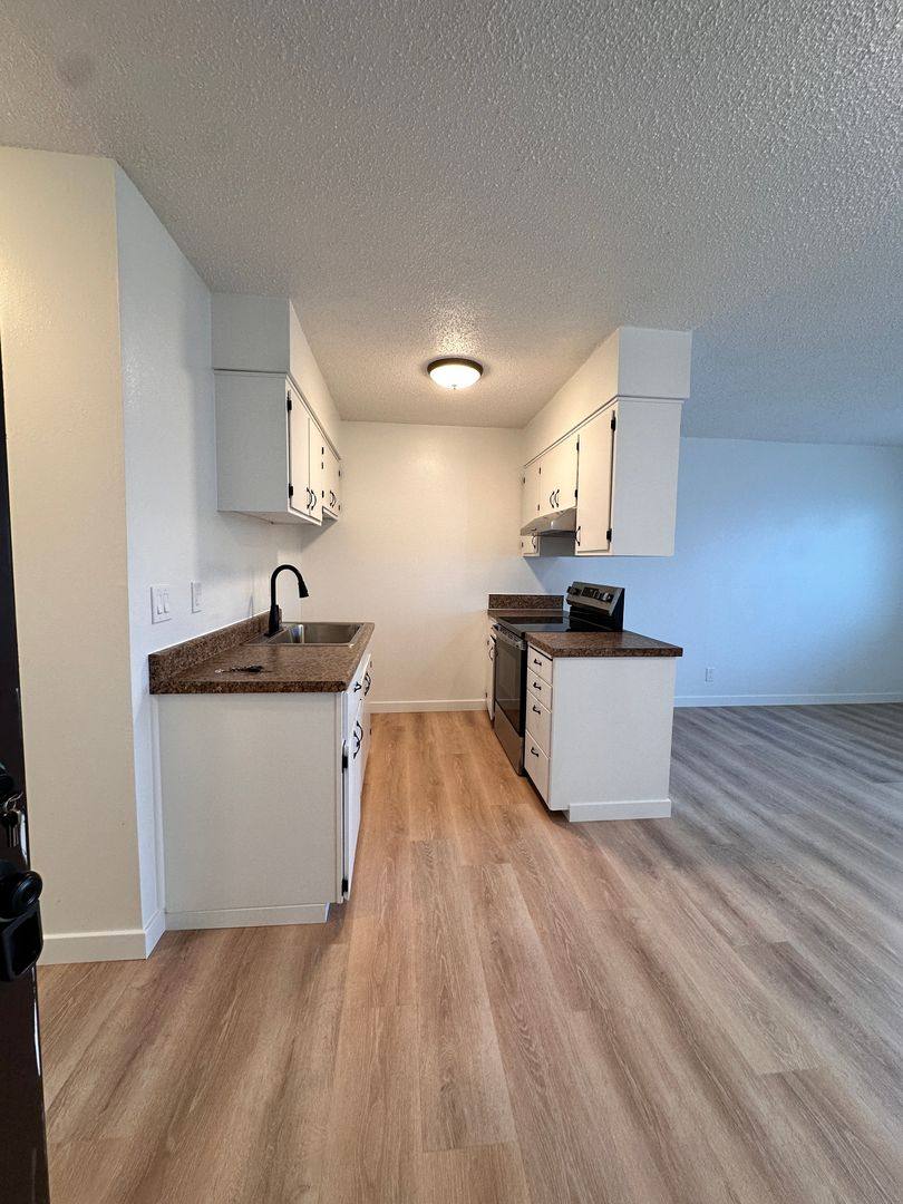 Apartment for rent at 1615 E 10th St, The Dalles, OR 97058