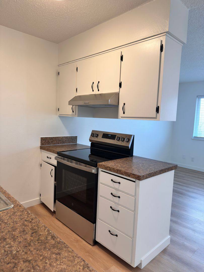 Apartment for rent at 1615 E 10th St, The Dalles, OR 97058