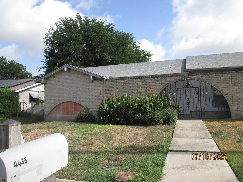 Townhouse for rent at 4431 Myrna Dr, San Antonio, TX 78218