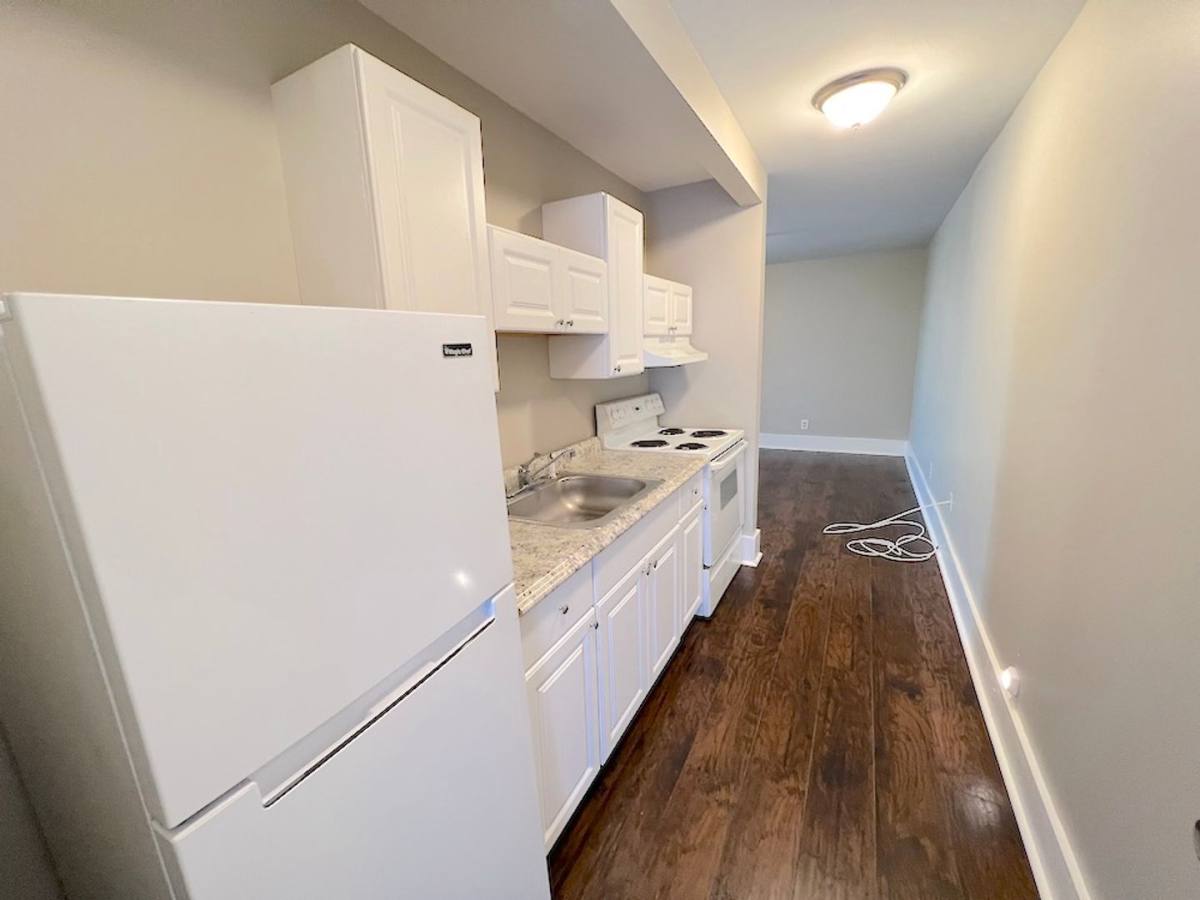 Apartment for rent at 704 E 32nd St, Savannah, GA 31401