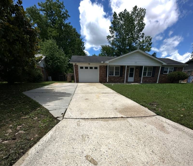 House for rent at 1015 Routon Dr SW, Decatur, AL 35601