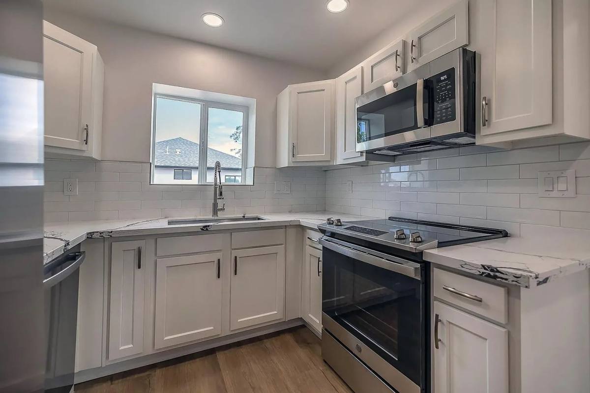 Apartment for rent at 938 E Waverly St, Tucson, AZ 85719
