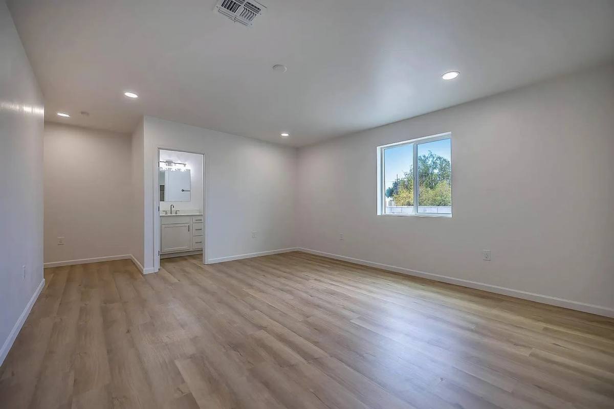 Apartment for rent at 938 E Waverly St, Tucson, AZ 85719