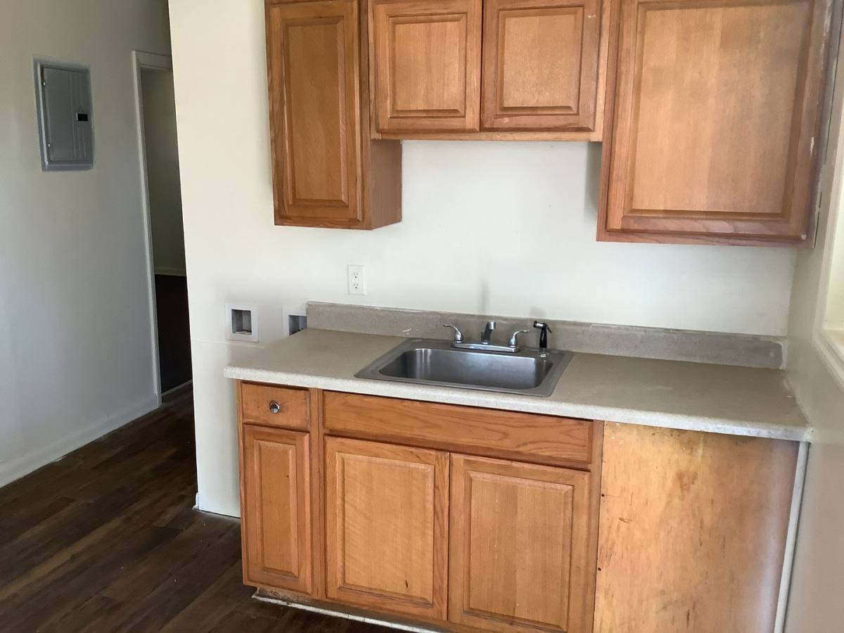 Apartment for rent at 1004-1018 Fir Place, Greensboro, NC 27407